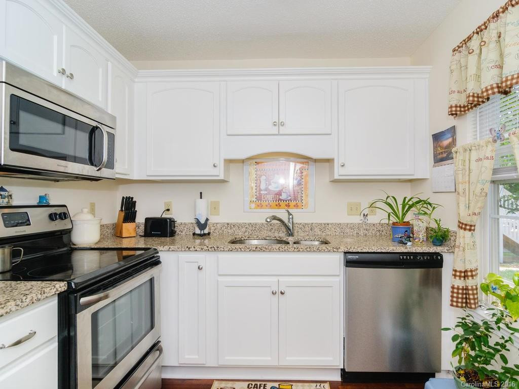2803 Sagamore Lane #2803 - Photo 8