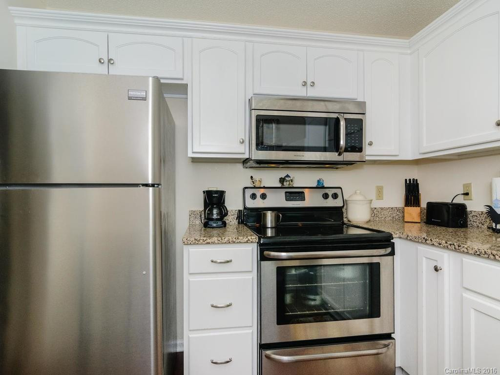 2803 Sagamore Lane #2803 - Photo 10