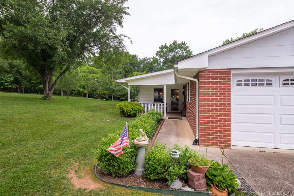 20 Delphia Drive - Photo 2