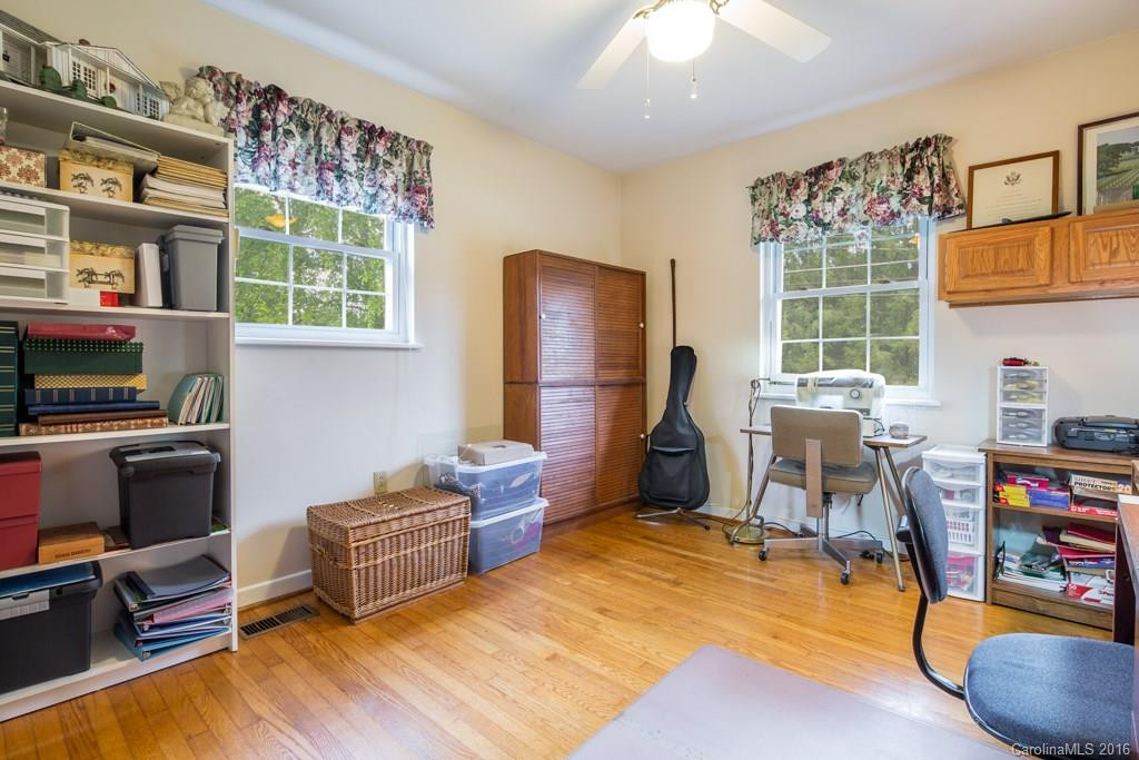 20 Delphia Drive - Photo 15