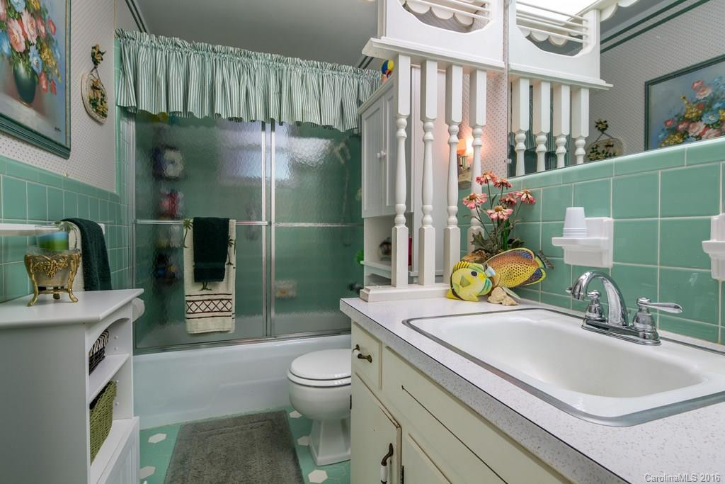 20 Delphia Drive - Photo 17
