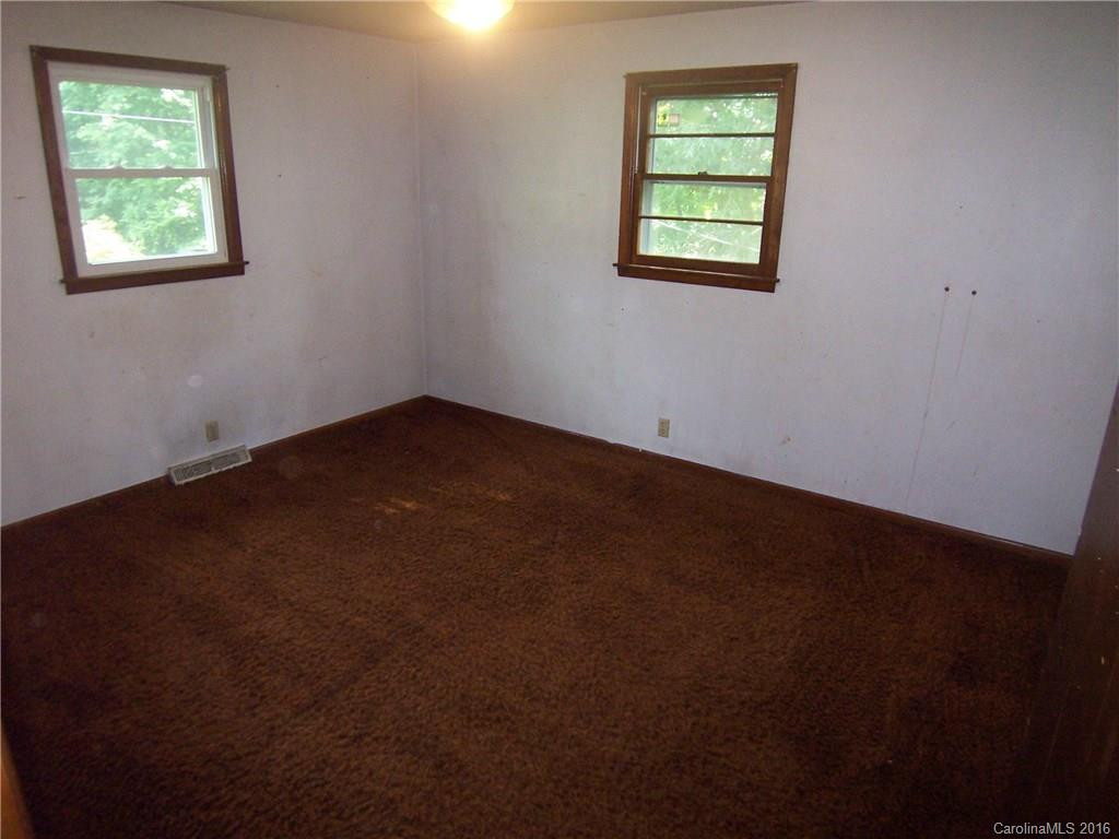 8015 Oak Street - Photo 8