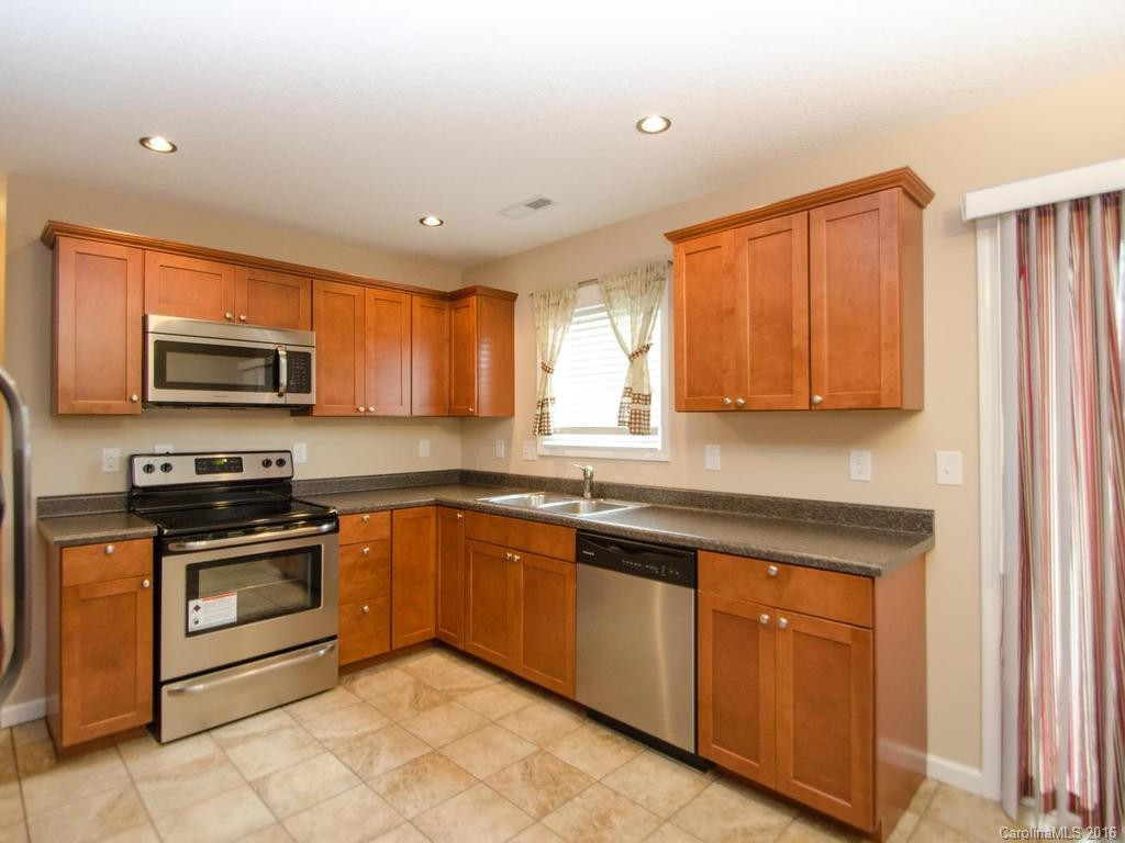 14 English Ivy Road #- - Photo 12