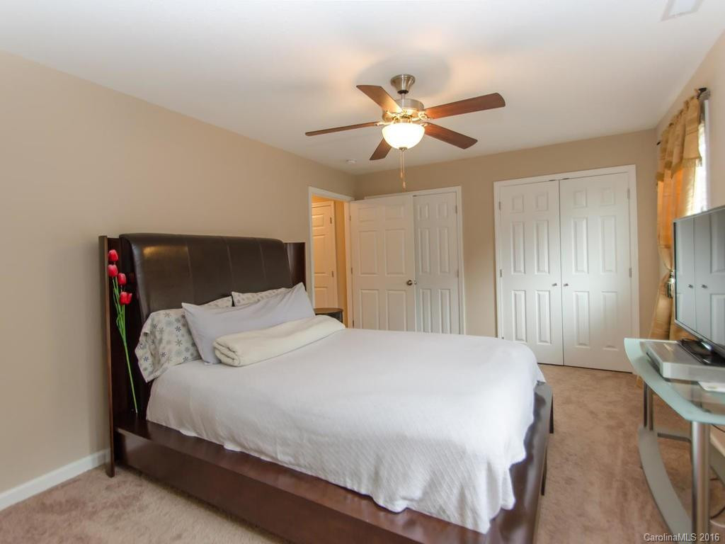14 English Ivy Road #- - Photo 16