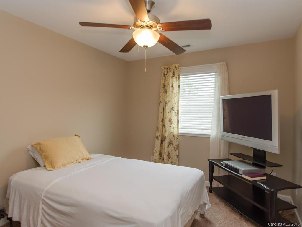 14 English Ivy Road #- - Photo 19