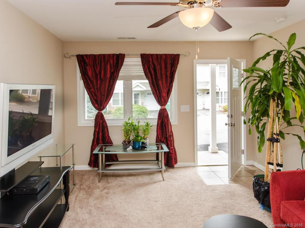 14 English Ivy Road #- - Photo 6