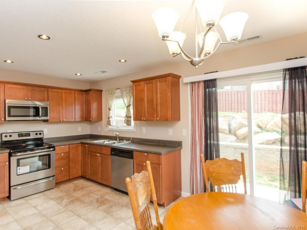 14 English Ivy Road #- - Photo 10