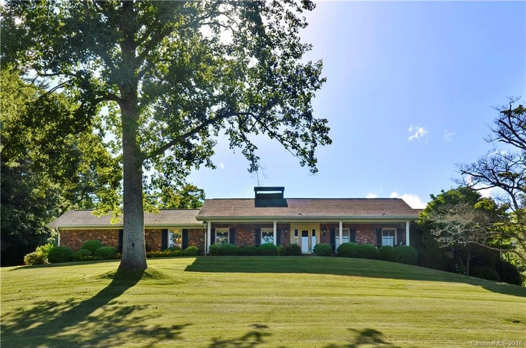 1902 Country Club Road
