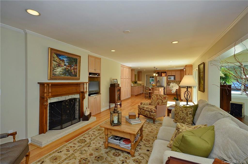 1902 Country Club Road - Photo 12