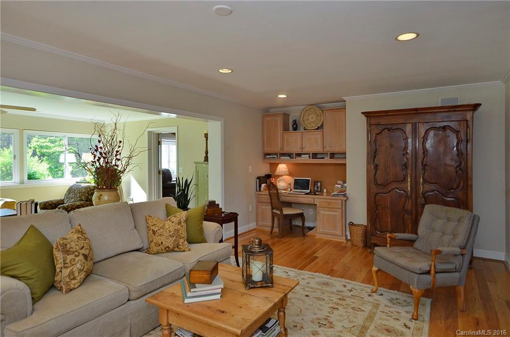 1902 Country Club Road - Photo 14