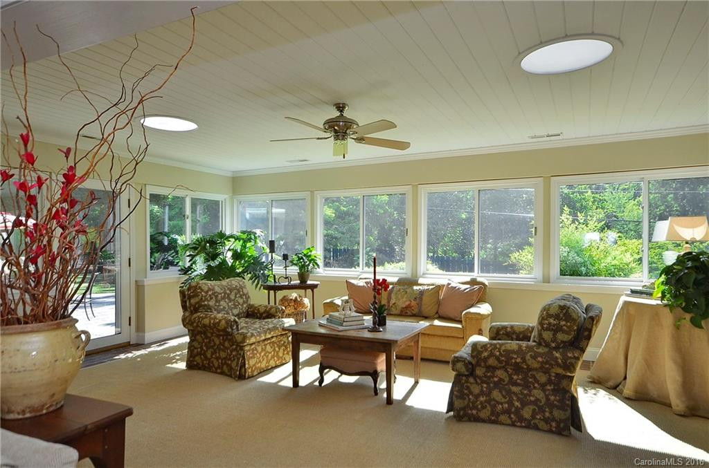 1902 Country Club Road - Photo 16