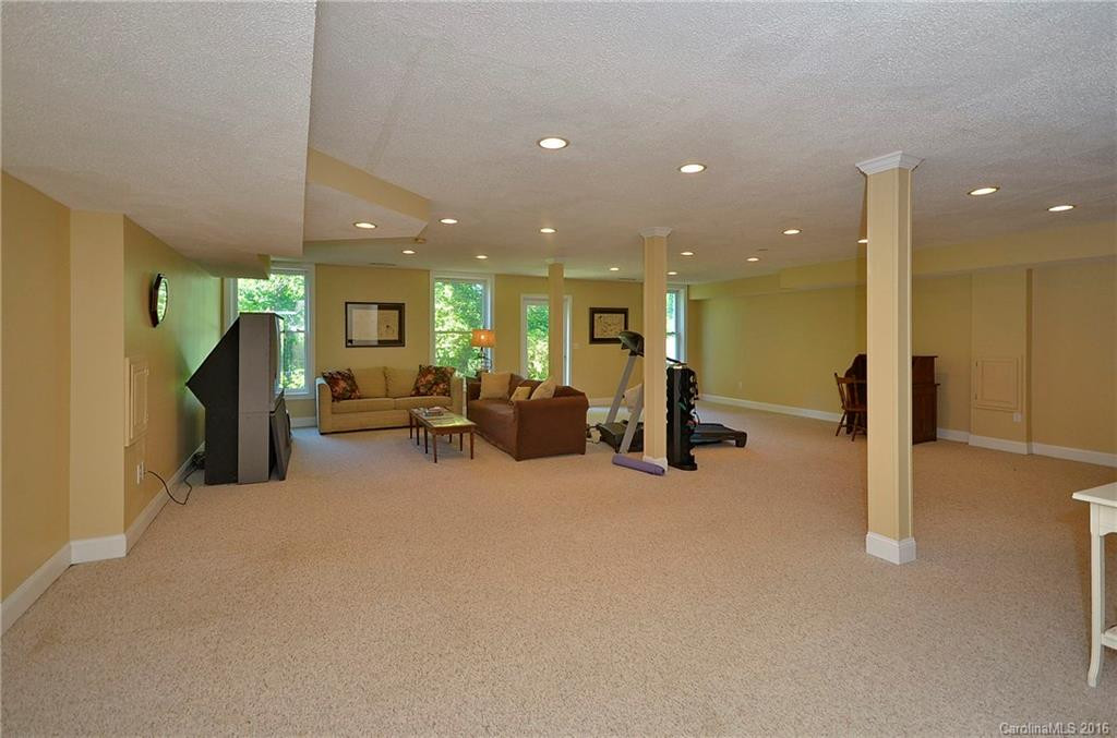 1902 Country Club Road - Photo 22