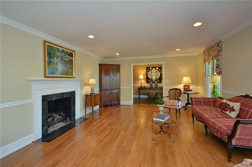 1902 Country Club Road - Photo 7