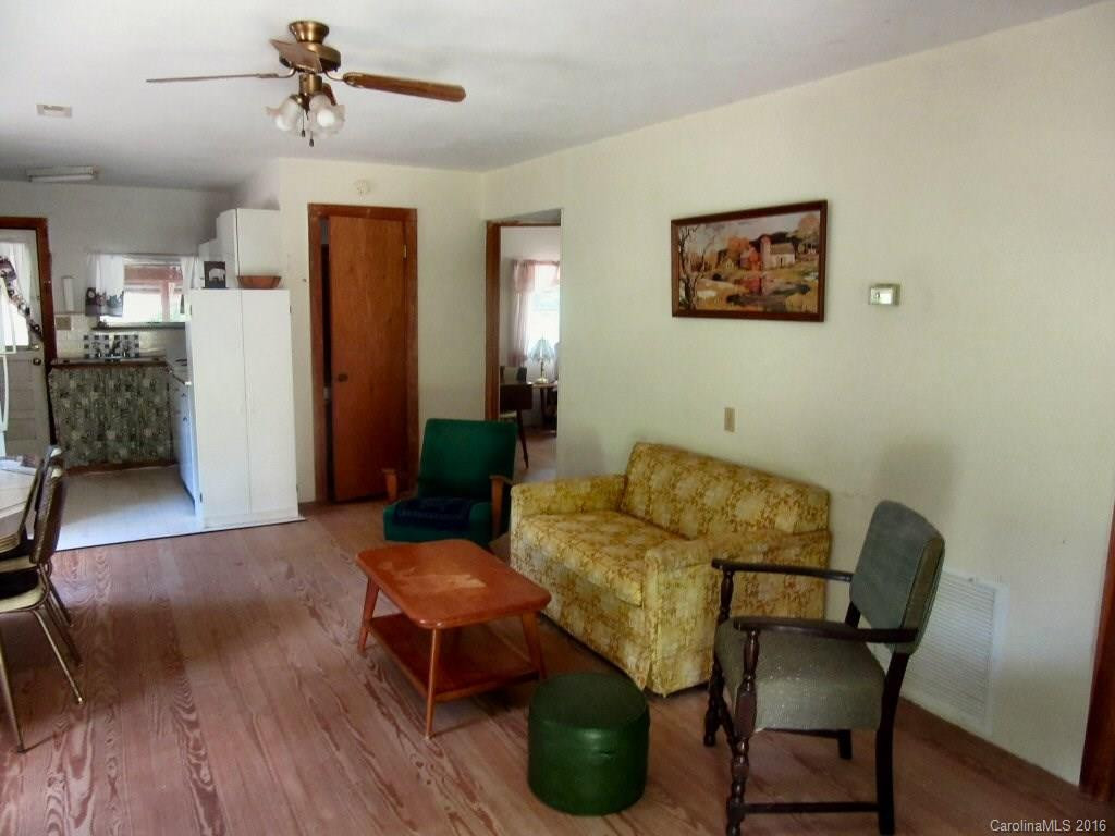 3915 Tanasee Gap Road - Photo 4