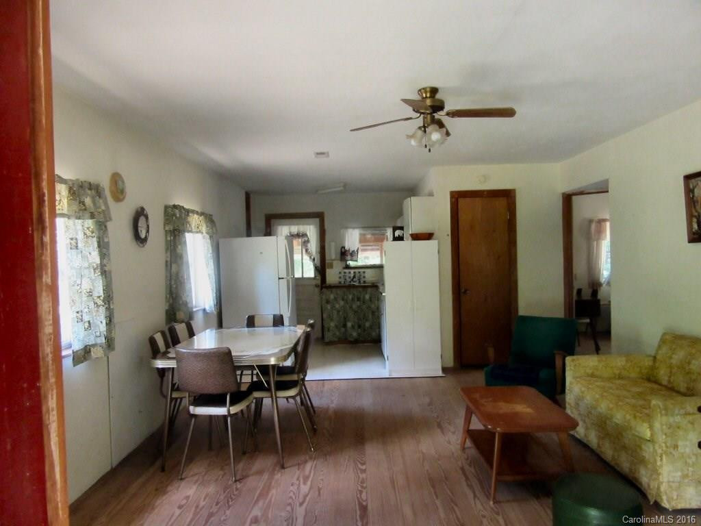 3915 Tanasee Gap Road - Photo 5