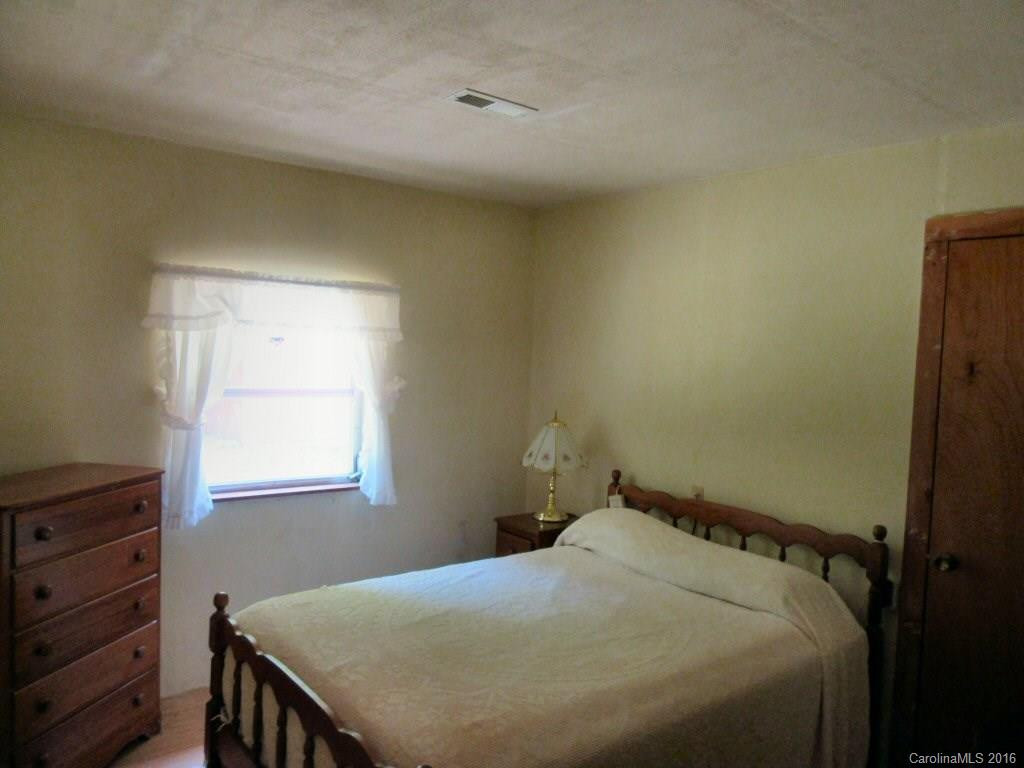 3915 Tanasee Gap Road - Photo 9