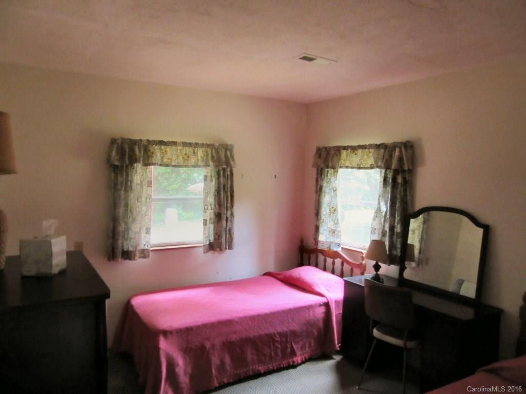 3915 Tanasee Gap Road - Photo 10