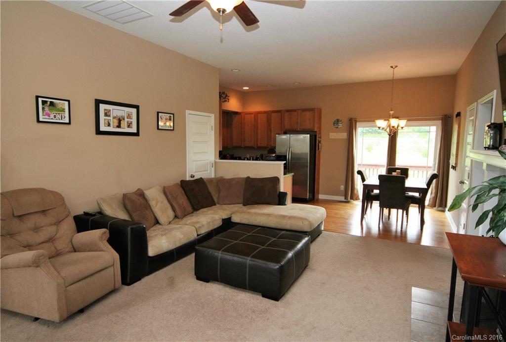370 Beck Creek Circle - Photo 3