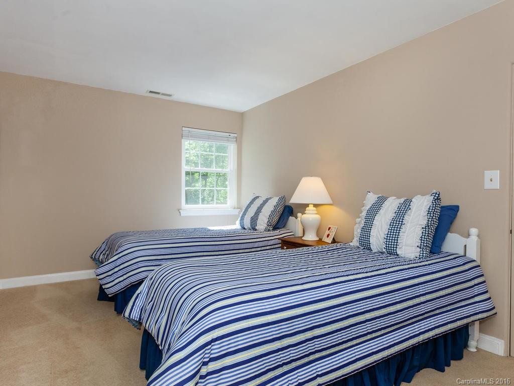 111 Griffing Boulevard - Photo 14