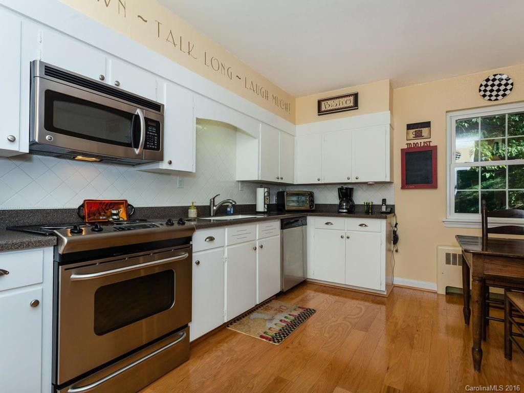 111 Griffing Boulevard - Photo 8