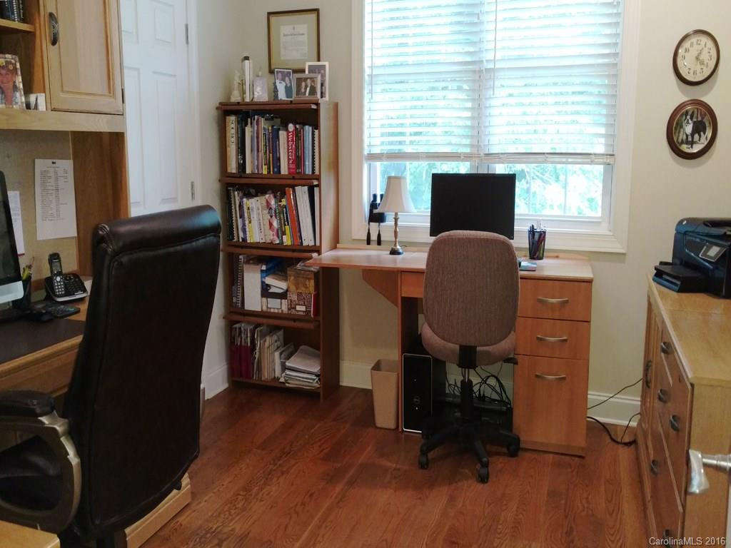 8 Country Club Road - Photo 13