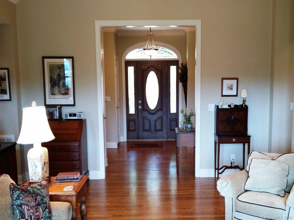 8 Country Club Road - Photo 5