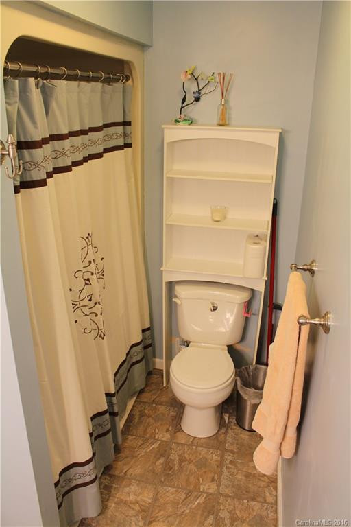 616 Oak Grove Road - Photo 8