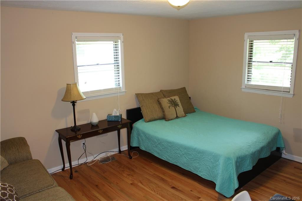 616 Oak Grove Road - Photo 10