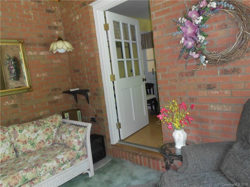250 Grayson Drive - Photo 4
