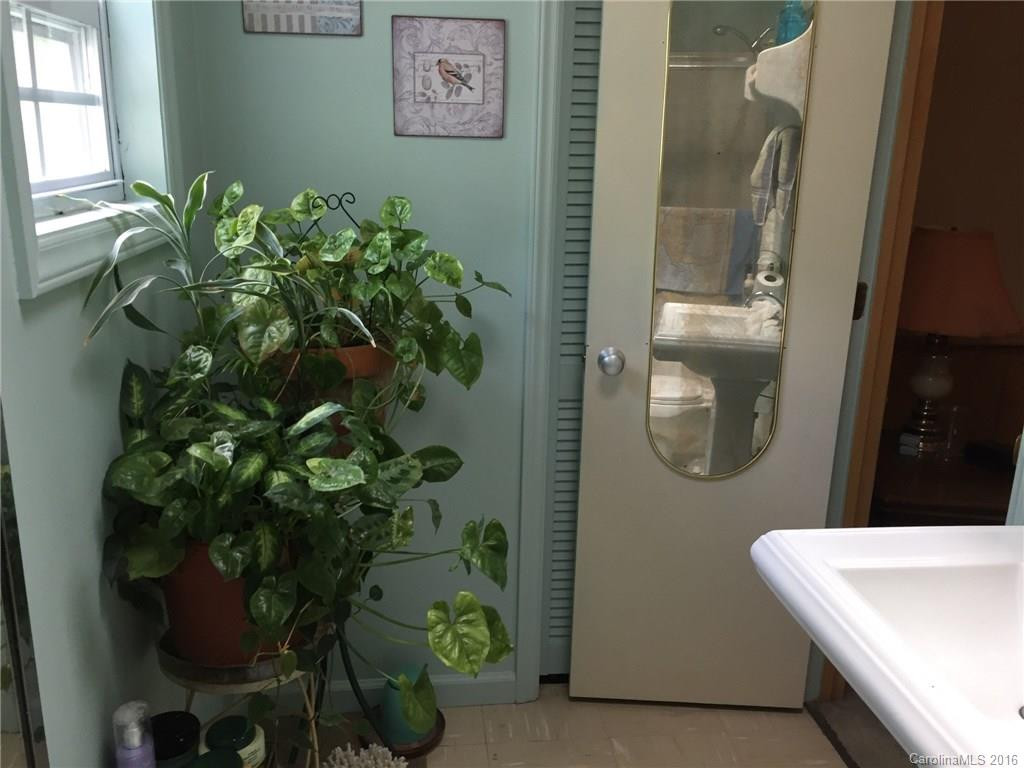 613 Brooklyn Avenue - Photo 11