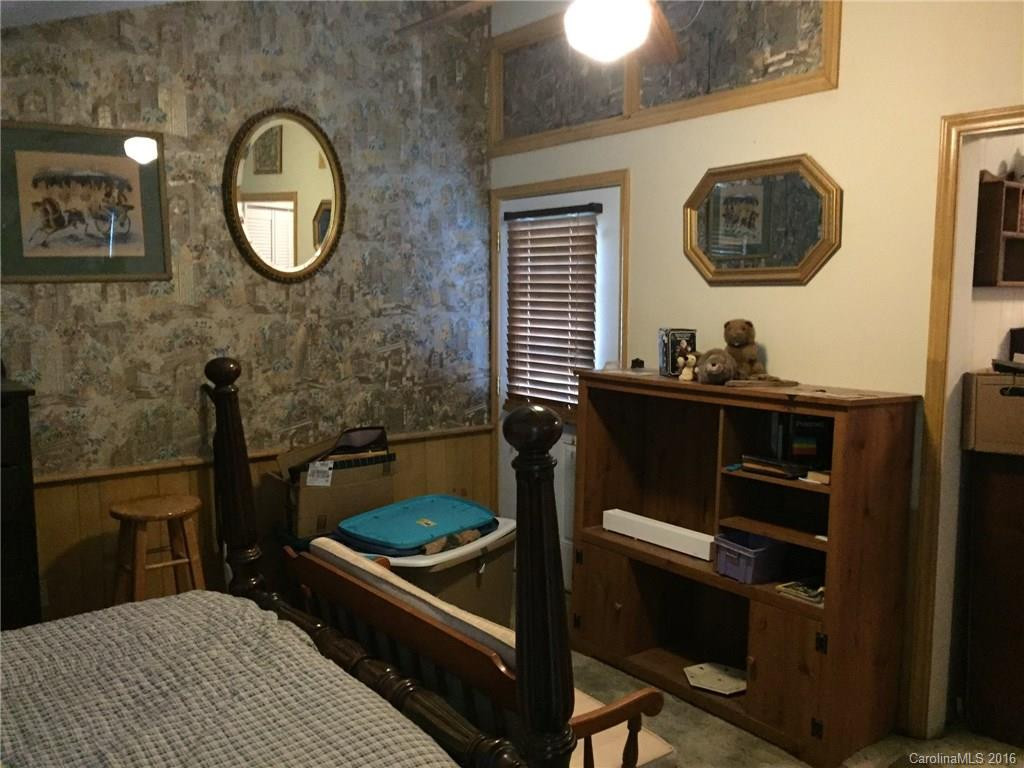 613 Brooklyn Avenue - Photo 13