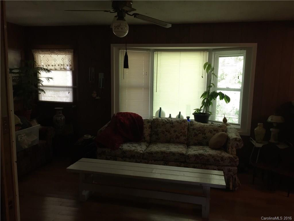 613 Brooklyn Avenue - Photo 8