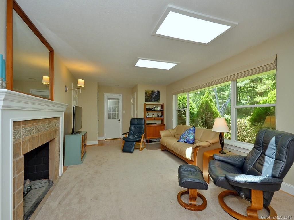 302 White Pine Drive - Photo 5