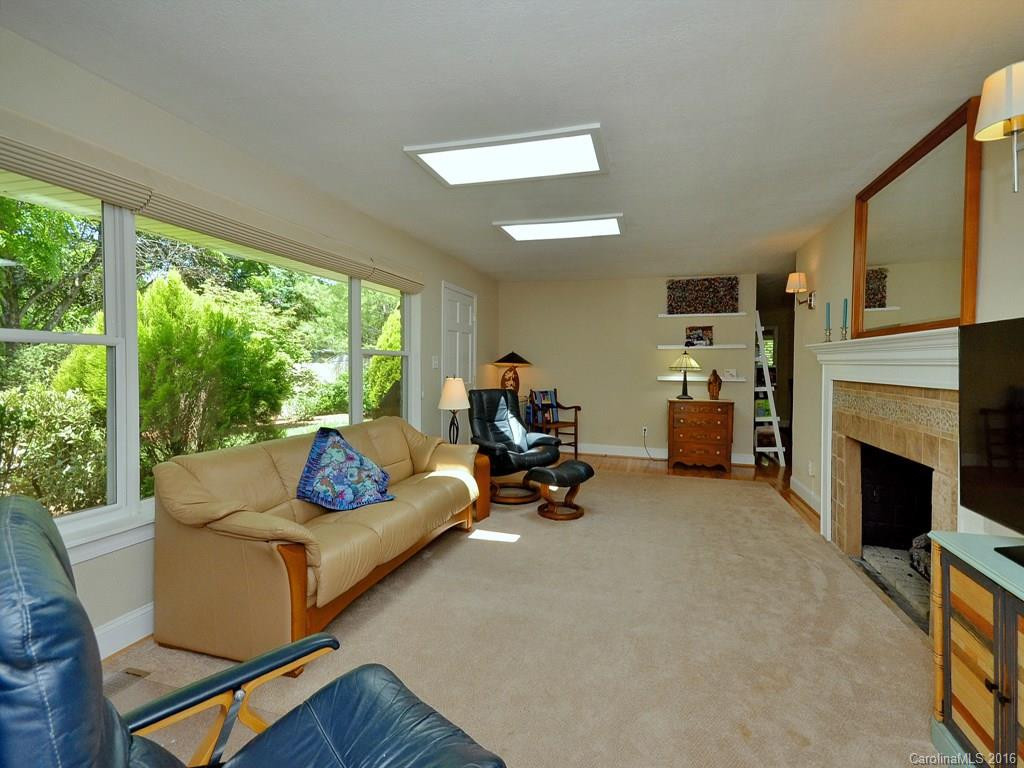 302 White Pine Drive - Photo 6