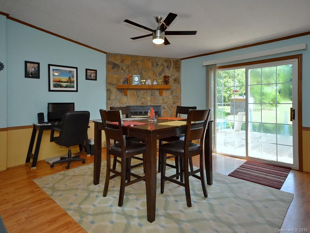 1541 Sandy Springs Road - Photo 2