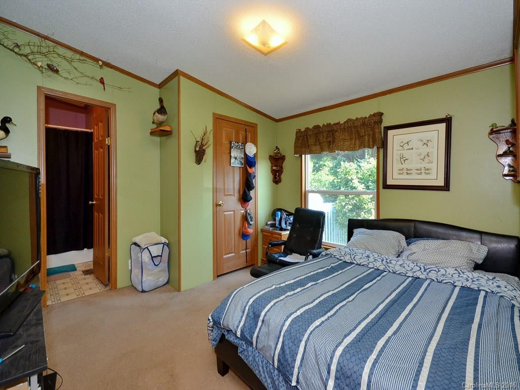 1541 Sandy Springs Road - Photo 11