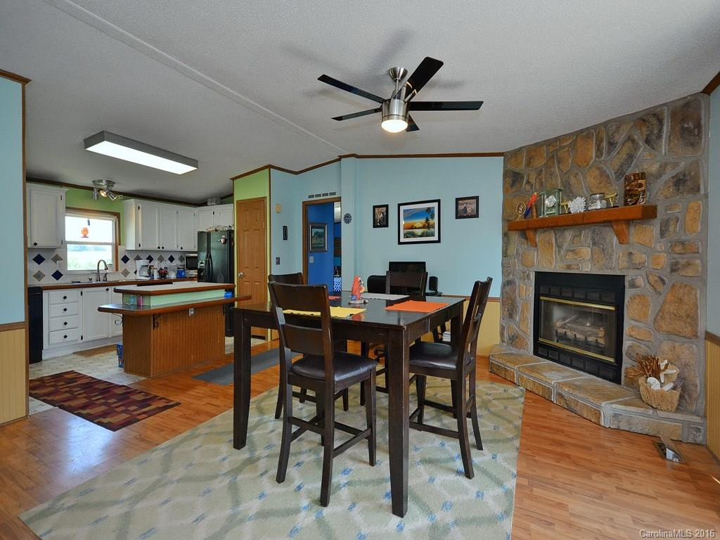1541 Sandy Springs Road - Photo 3