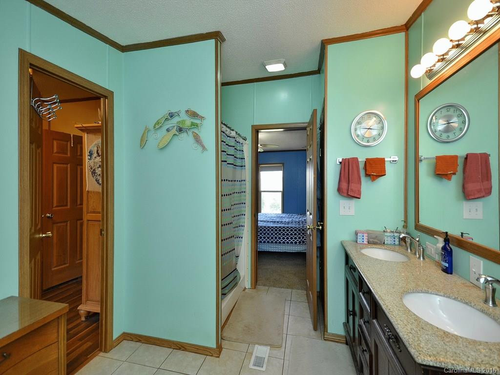 1541 Sandy Springs Road - Photo 8