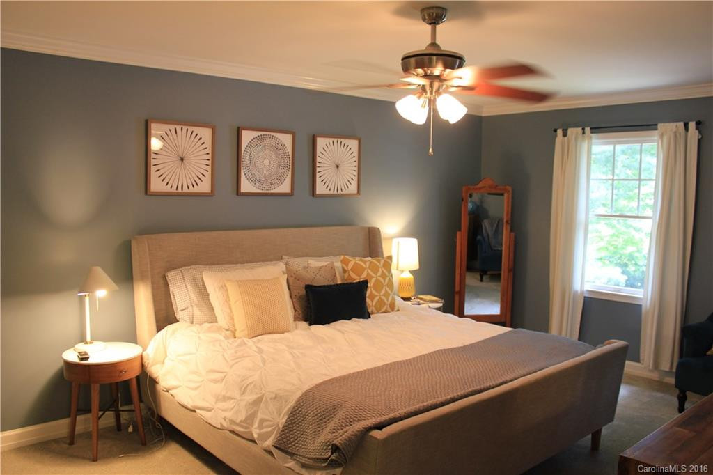 1031 Windsor Drive - Photo 11
