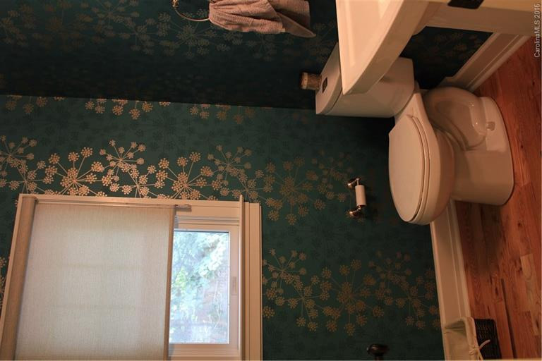 1031 Windsor Drive - Photo 18