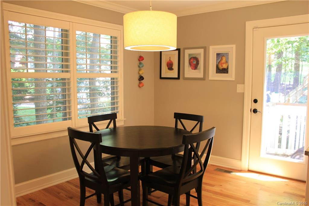 1031 Windsor Drive - Photo 5