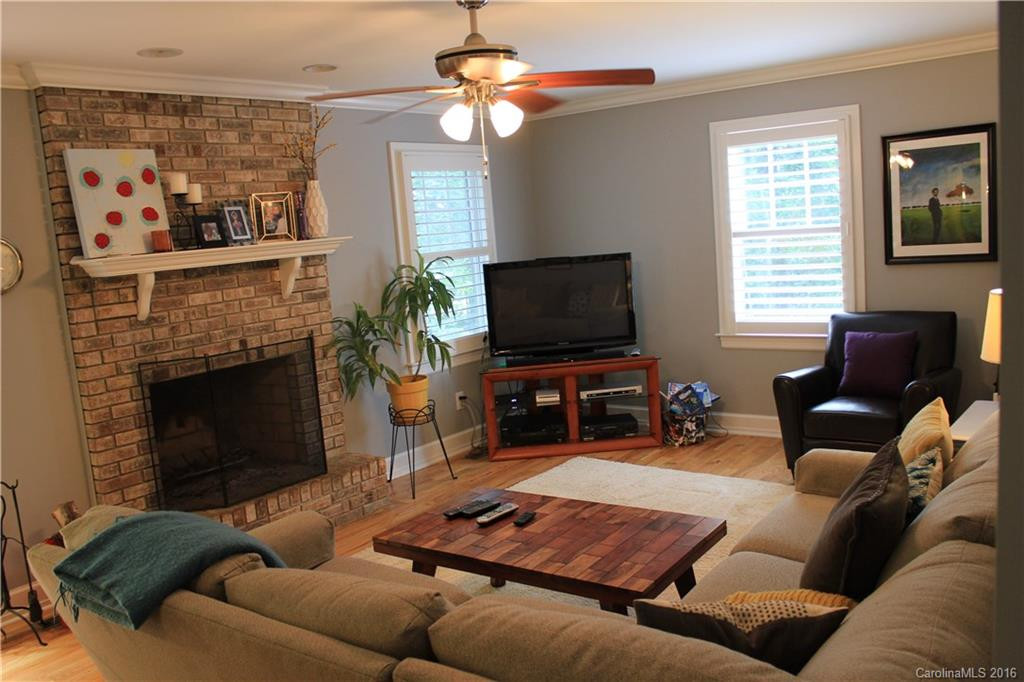 1031 Windsor Drive - Photo 8