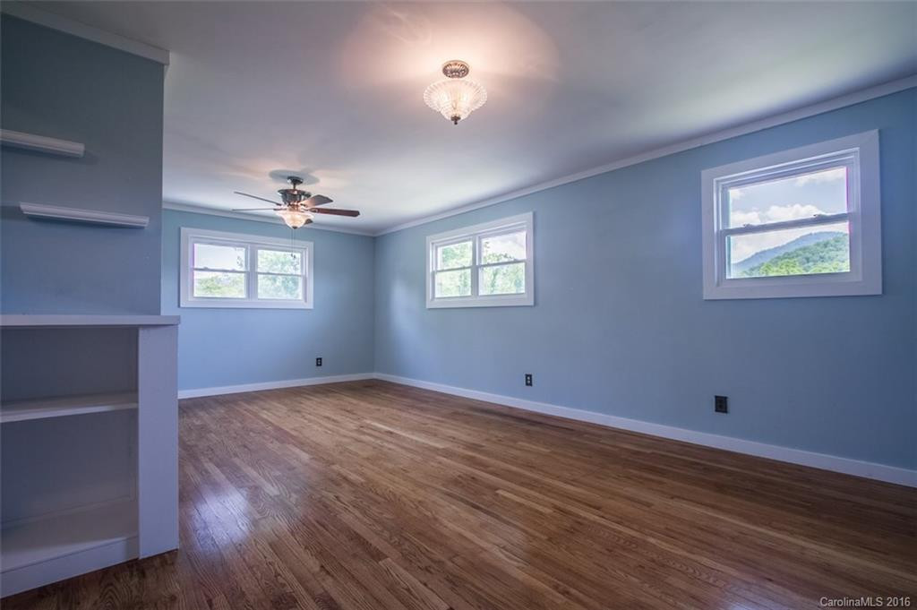 100 Pine Avenue - Photo 14