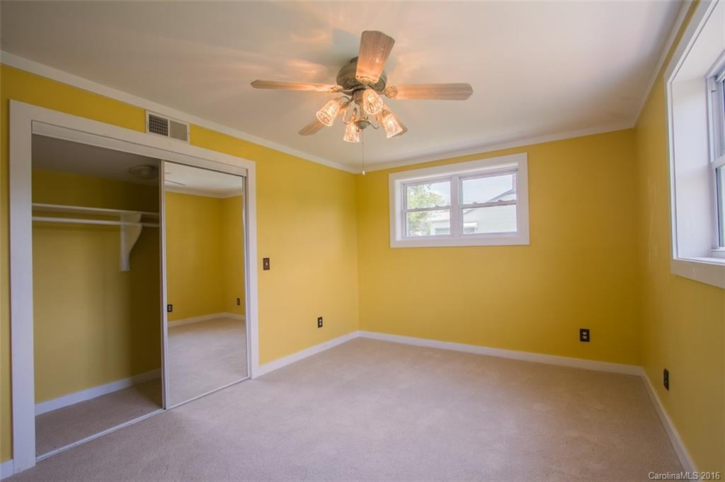 100 Pine Avenue - Photo 20