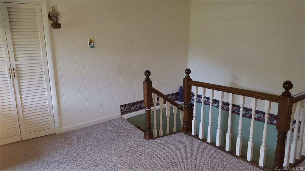 3912 Skyland Drive - Photo 10