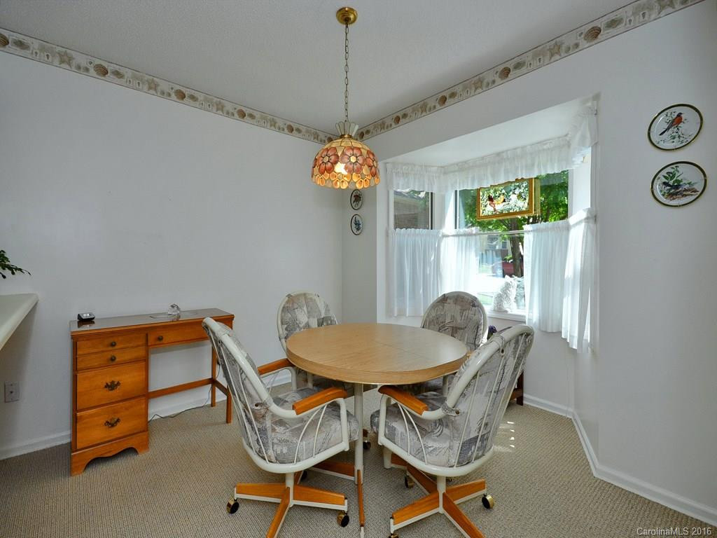 122 Exeter Court #n/a - Photo 2