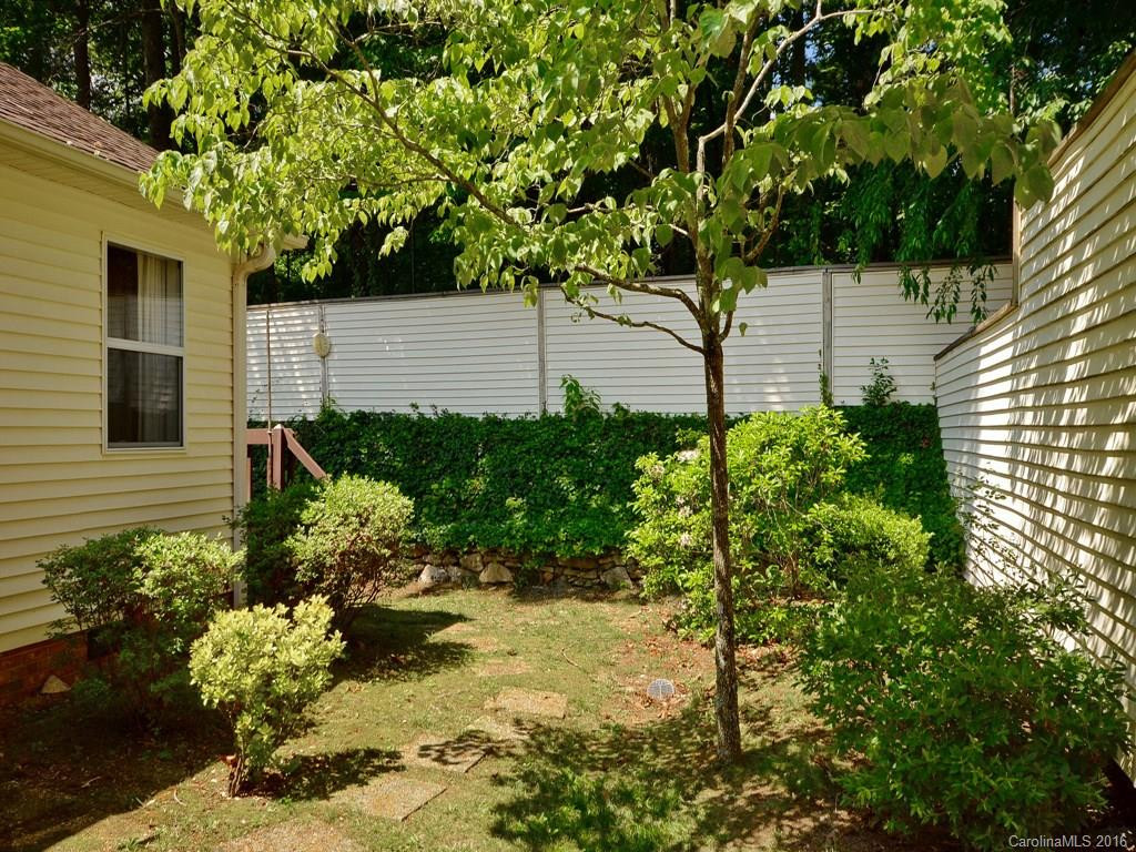 122 Exeter Court #n/a - Photo 15