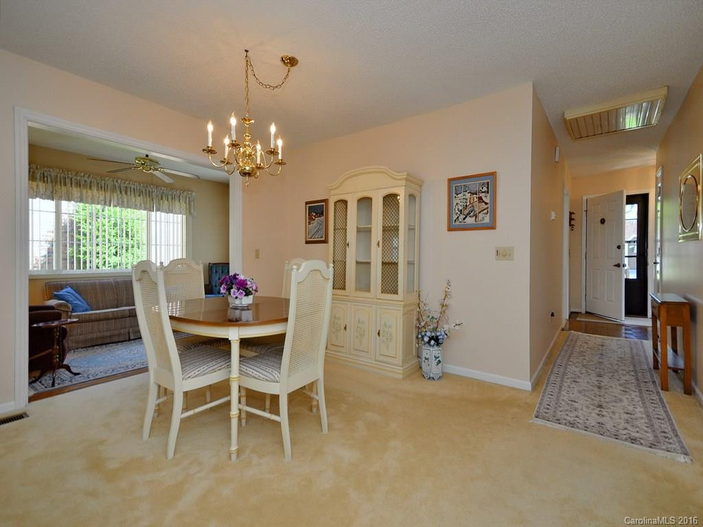 122 Exeter Court #n/a - Photo 6