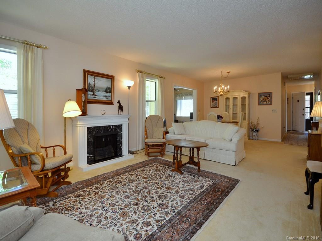 122 Exeter Court #n/a - Photo 9