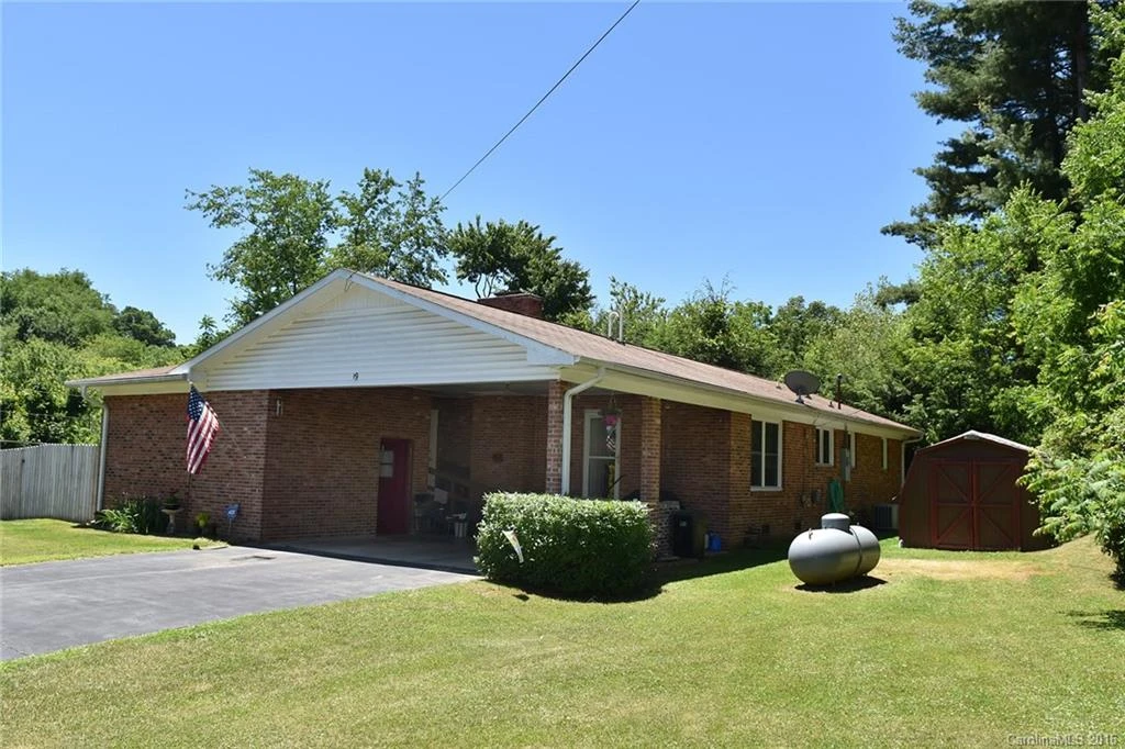 19 Rolling Green Drive